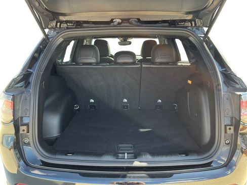 Used 2023 Jeep Compass Latitude w/ Sun and Sound Group AWD/4WD image 28