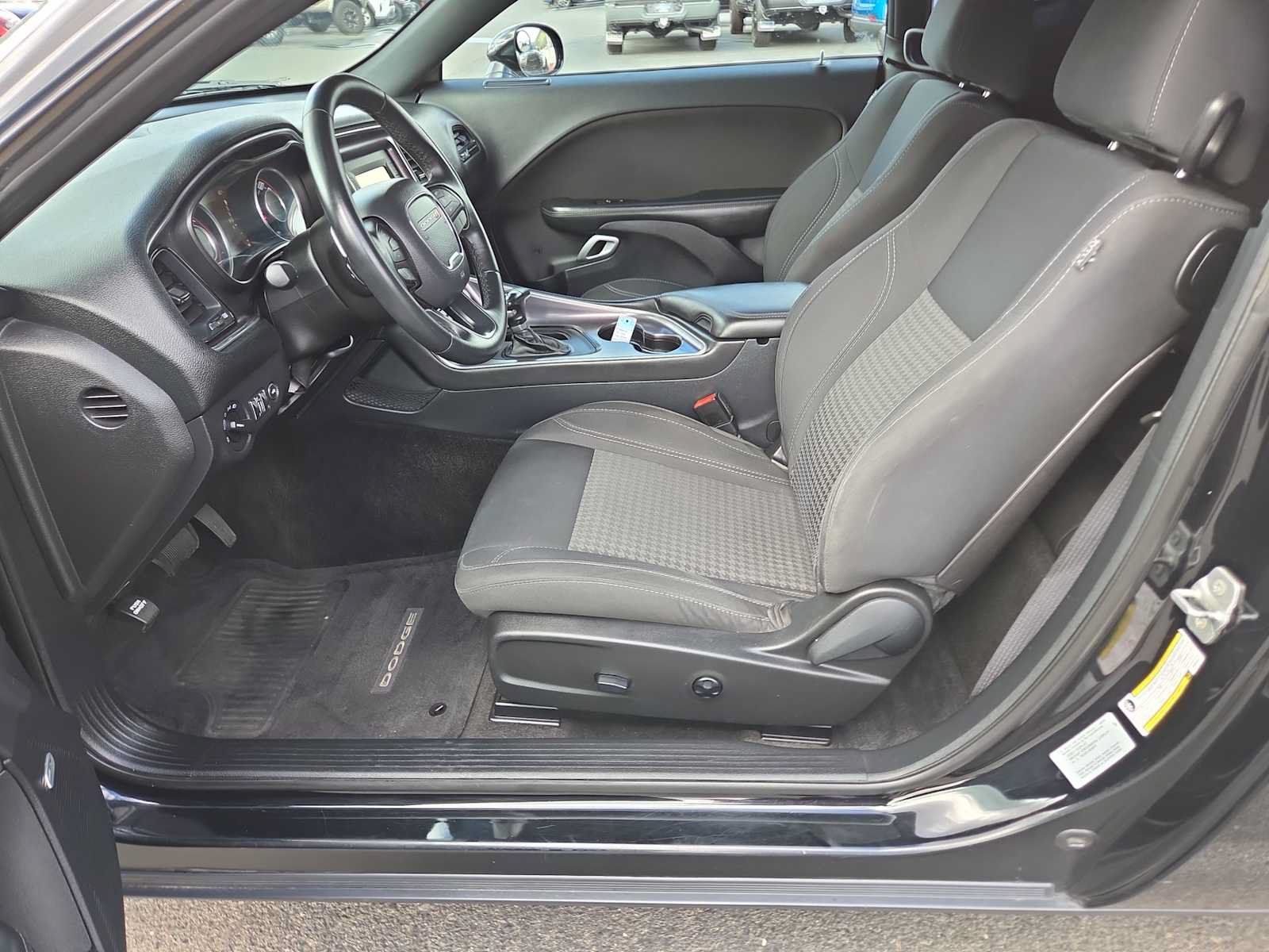 Used 2015 Dodge Challenger SXT w/ Sound Group RWD image 19