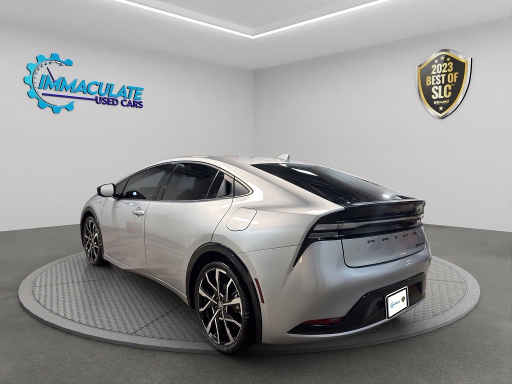Used 2024 Toyota Prius Prime FWD image 3