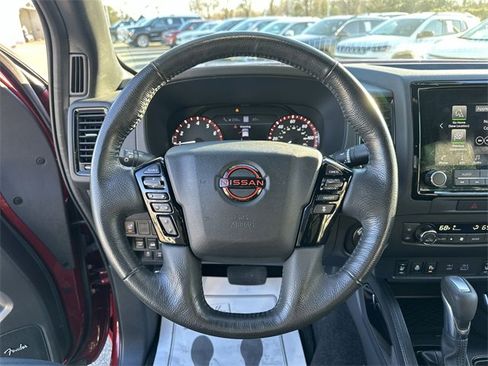 Used 2022 Nissan Frontier PRO-4X w/ Pro-4X Premium Package image 17