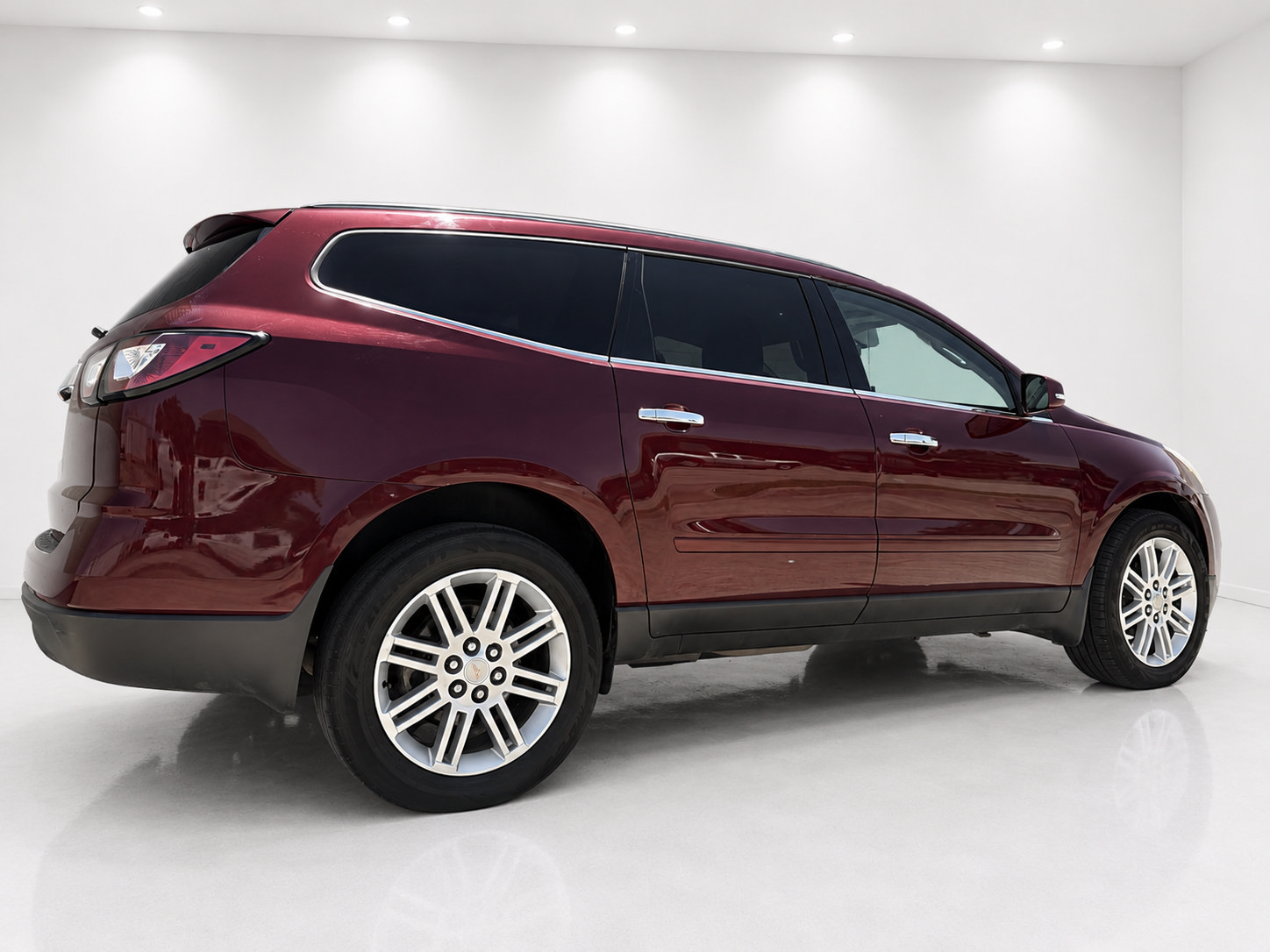 Used 2015 Chevrolet Traverse LT w/ Style and Technology Package FWD image 6