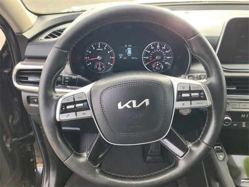 Used 2022 Kia Telluride EX w/ EX Premium Package image 19