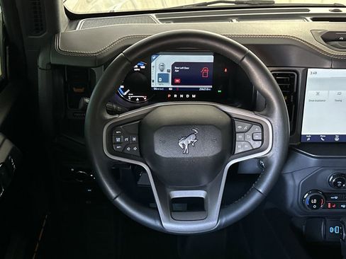 Used 2024 Ford Bronco Badlands w/ Sasquatch Package AWD/4WD image 15