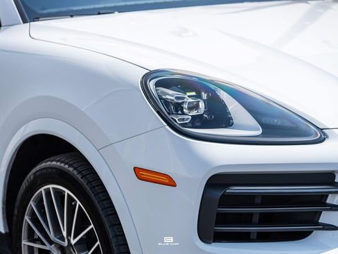 Used 2023 Porsche Cayenne Platinum Edition AWD/4WD image 20