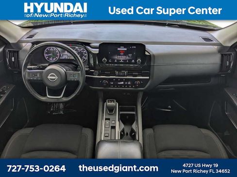 Used 2024 Nissan Pathfinder SV w/ Lighting Package (N92) FWD image 20