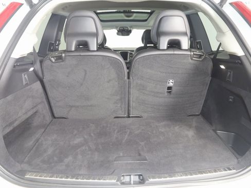 Used 2020 Volvo XC90 T6 Momentum w/ Protection Package Premier image 51
