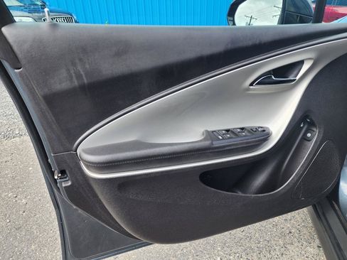 Used 2012 Chevrolet Volt FWD image 8
