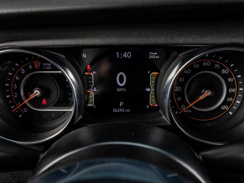 Used 2022 Jeep Gladiator Overland image 20