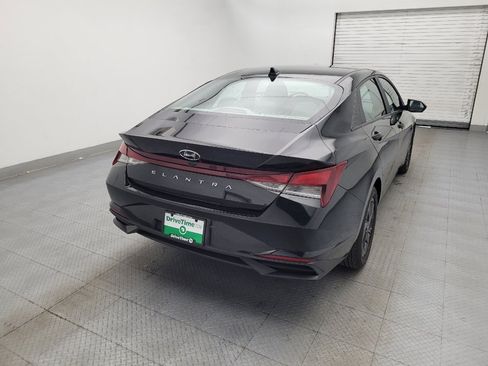 Used 2023 Hyundai Elantra SEL image 7