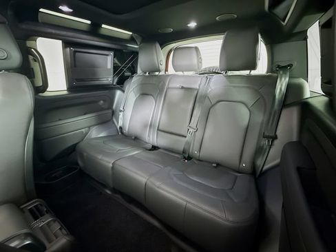 New 2026 Land Rover Defender 90 X-Dynamic SE AWD/4WD image 24