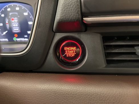 Certified 2023 Honda Pilot Elite image 36