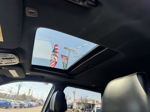 Used 2021 Jeep Grand Cherokee Limited image 24