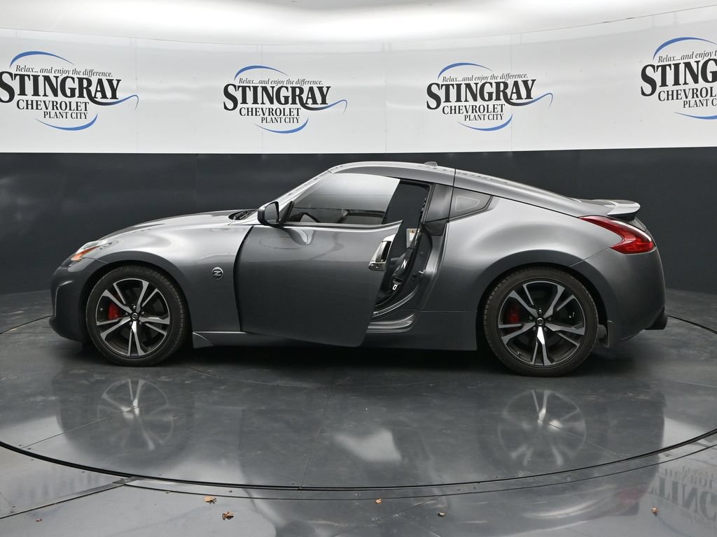 Used 2020 Nissan 370Z Touring Sport RWD image 37