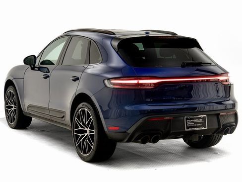 Used 2025 Porsche Macan image 3