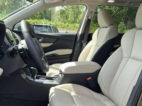 New 2025 Subaru Ascent Limited image 7