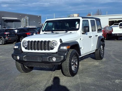 Used 2025 Jeep Wrangler Sport S image 2