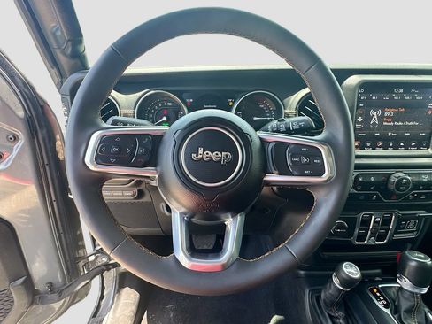 Used 2023 Jeep Wrangler Unlimited Sahara AWD/4WD image 12