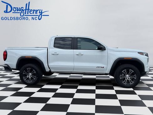 Used 2024 GMC Canyon AT4 AWD/4WD image 6