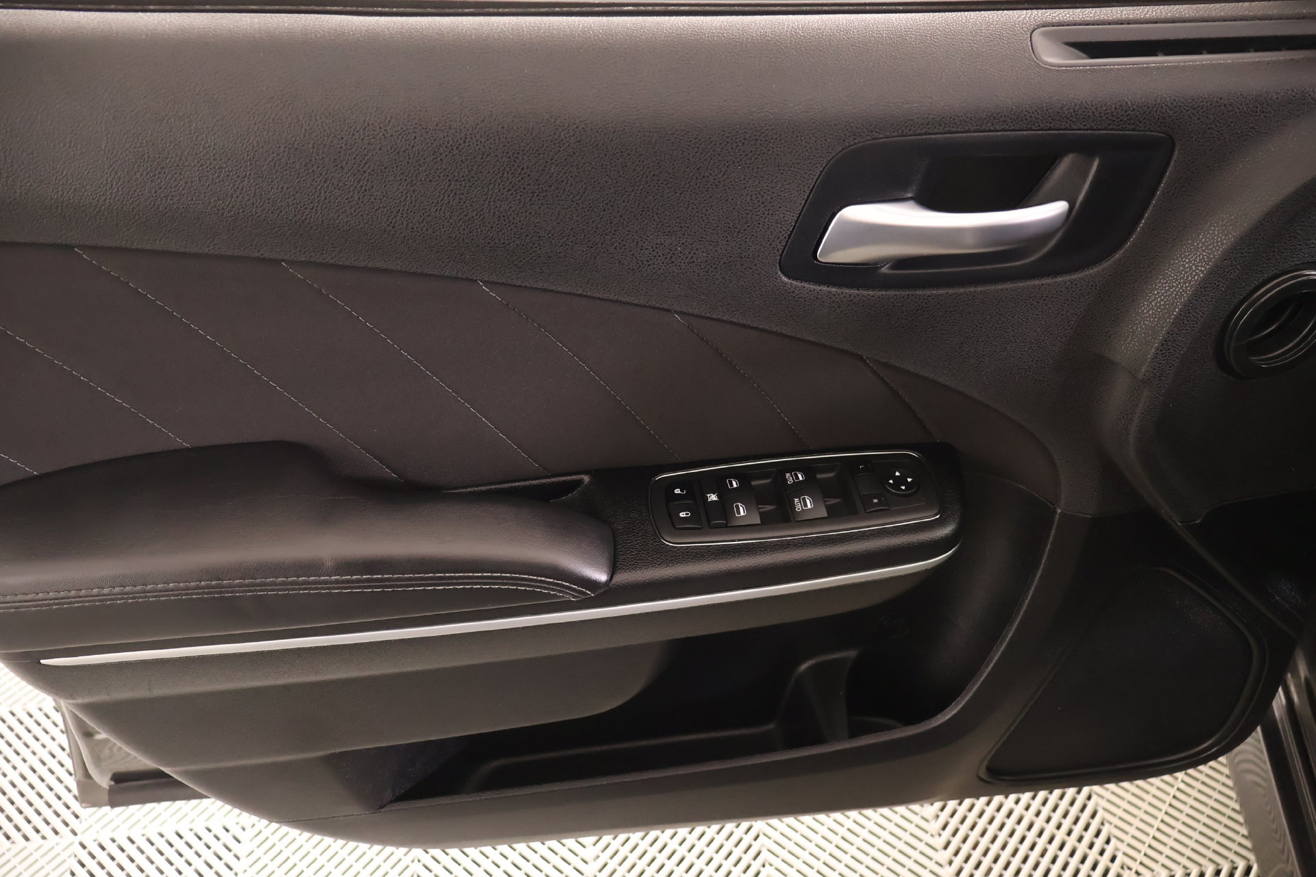 Used 2022 Dodge Charger Scat Pack RWD image 15