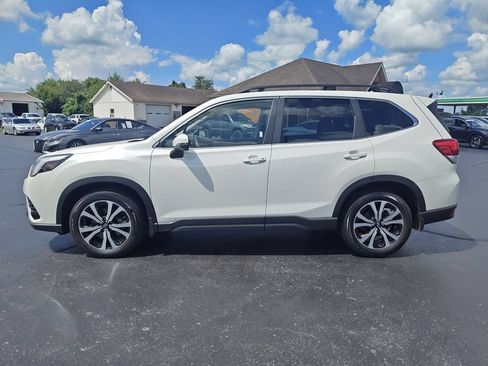 Used 2023 Subaru Forester Limited AWD/4WD image 2