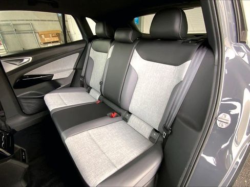 Used 2023 Volkswagen ID.4 Pro image 20