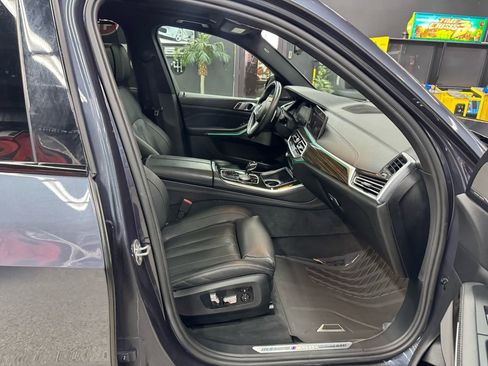 Used 2020 BMW X5 M50i w/ Executive Package image 20