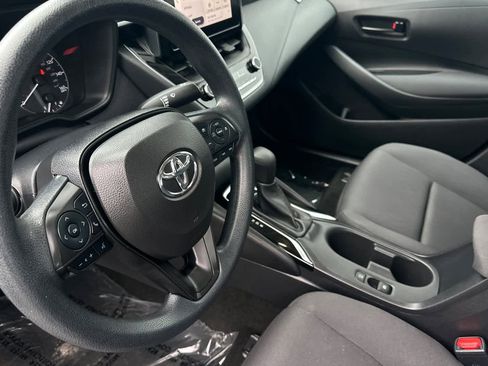 Used 2023 Toyota Corolla LE image 12