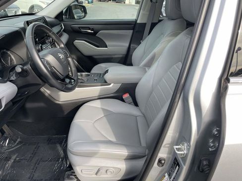 Used 2019 Toyota Highlander Plus image 28