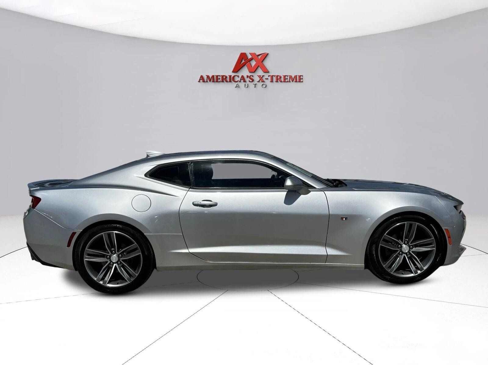 Used 2016 Chevrolet Camaro LT RWD image 7