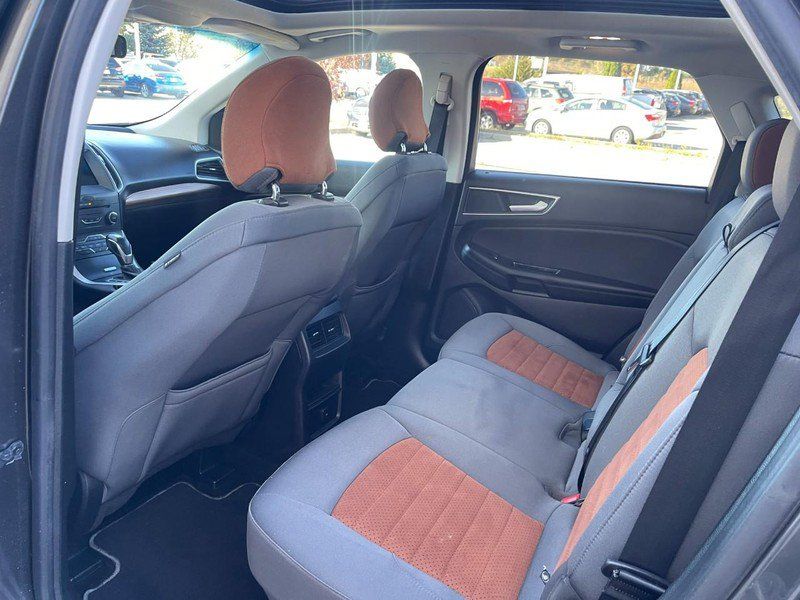 Used 2018 Ford Edge SEL w/ Equipment Group 201A AWD/4WD image 9