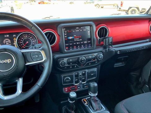 Used 2018 Jeep Wrangler Unlimited Rubicon image 6