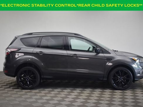 Used 2018 Ford Escape SE w/ SE Sport Appearance Package FWD image 10