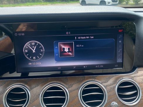 Used 2018 Mercedes-Benz E 300 image 34