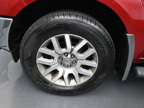 Used 2012 Nissan Frontier SL image 16