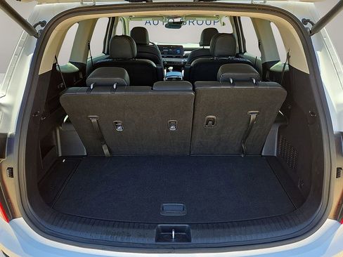 Used 2025 Kia Telluride S image 12