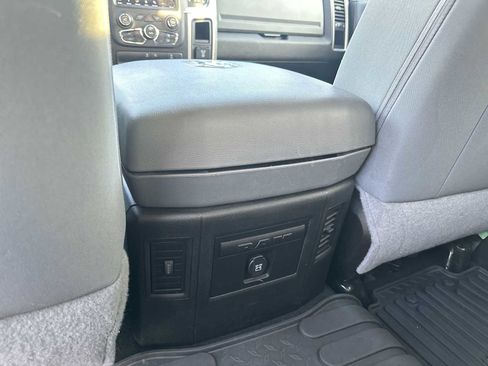 Used 2019 RAM 1500 Classic SLT w/ Luxury Group image 21