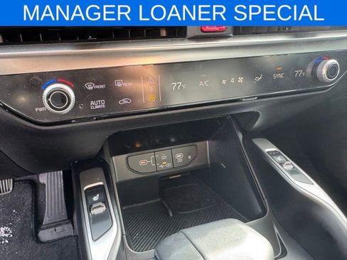 New 2025 Kia Sorento S image 21