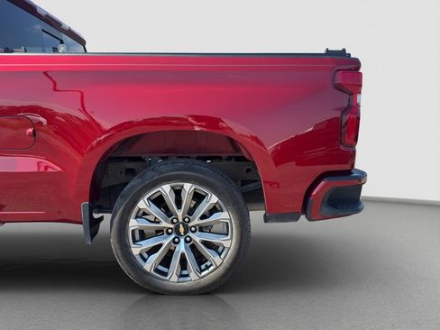 Used 2025 Chevrolet Silverado 1500 RST w/ Convenience Package II AWD/4WD image 31