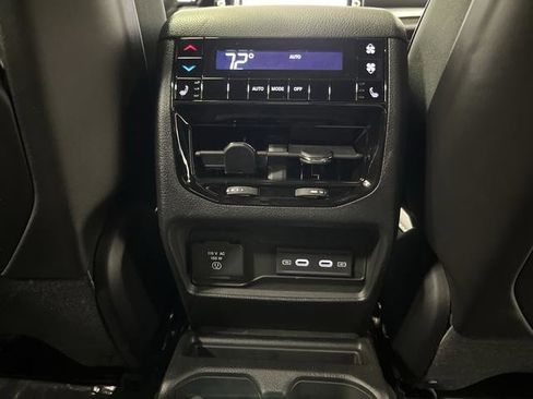 New 2026 Jeep Grand Cherokee L Limited w/ Luxury Tech Group II image 34