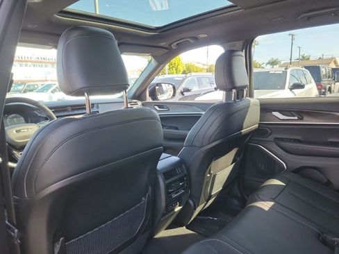 New 2026 Jeep Grand Cherokee Limited image 13