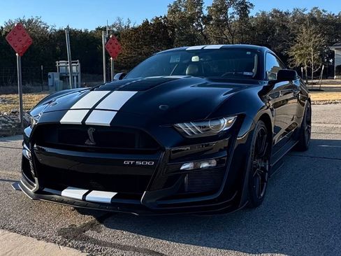 Used 2022 Ford Mustang Shelby GT500 w/ Technology Package image 4