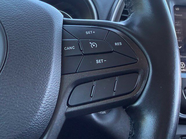 Used 2020 Jeep Cherokee Trailhawk w/ Cold Weather Group AWD/4WD image 28