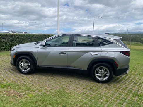 Certified 2025 Hyundai Tucson SE image 4