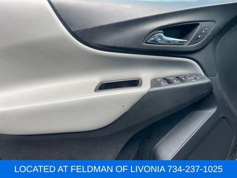 Used 2020 Chevrolet Equinox LS w/ LS Convenience Package FWD image 9