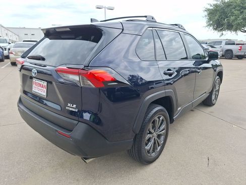 Used 2023 Toyota RAV4 XLE Premium AWD/4WD image 6