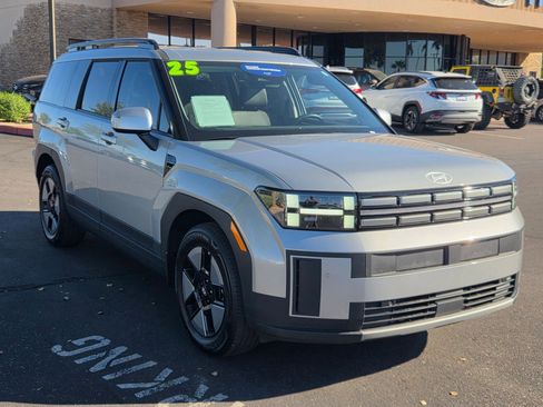 Certified 2025 Hyundai Santa Fe SEL image 3