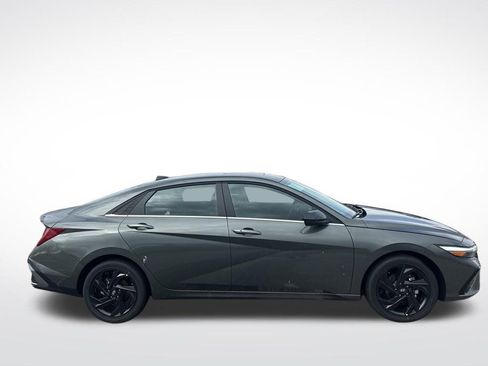 New 2026 Hyundai Elantra SEL Sport Premium FWD image 5