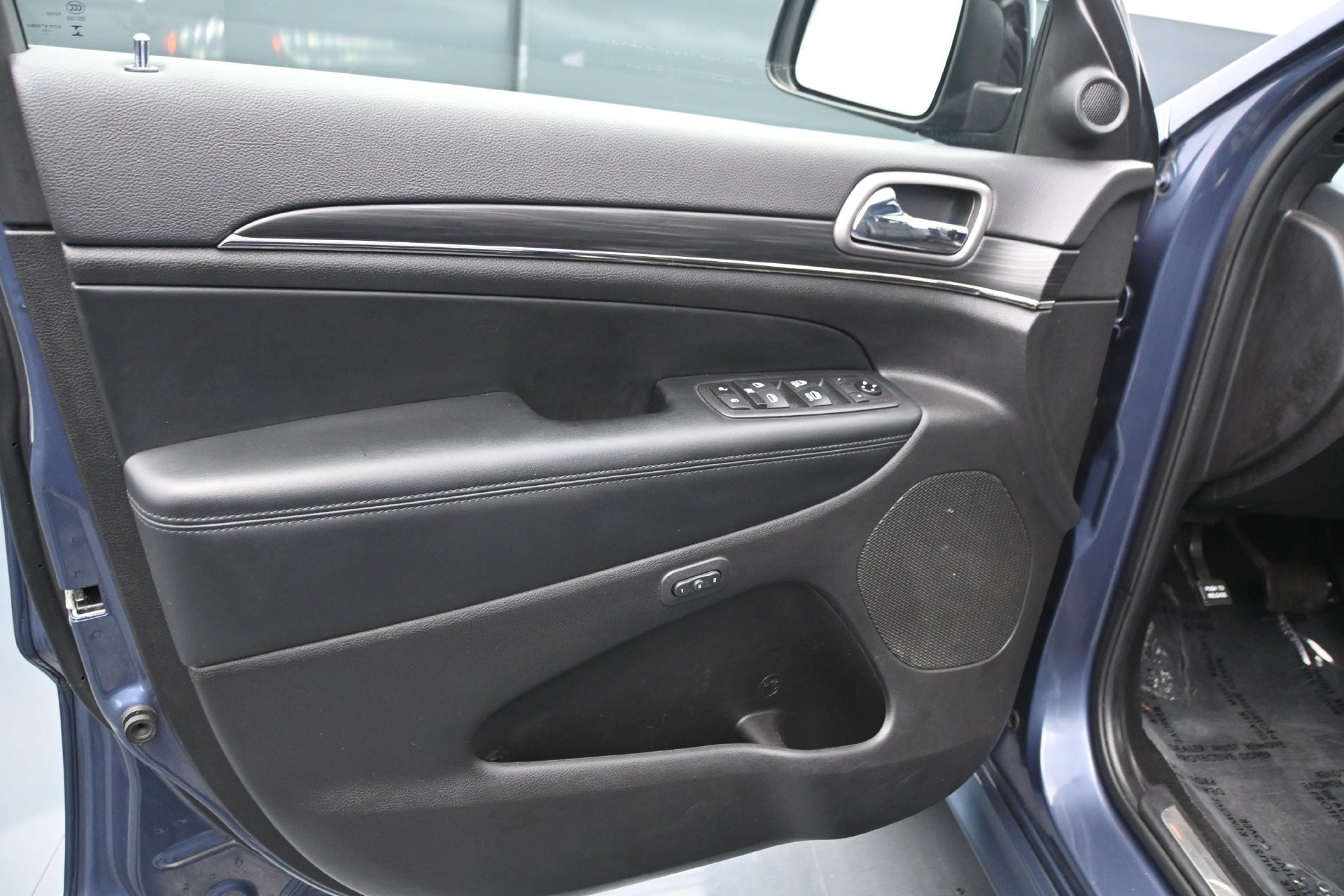 Used 2021 Jeep Grand Cherokee Limited X AWD/4WD image 17