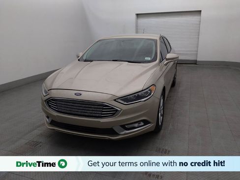 Used 2017 Ford Fusion SE w/ Fusion SE Technology Package FWD image 1