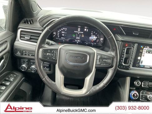 Certified 2022 GMC Yukon XL Denali w/ Denali Ultimate Package AWD/4WD image 12